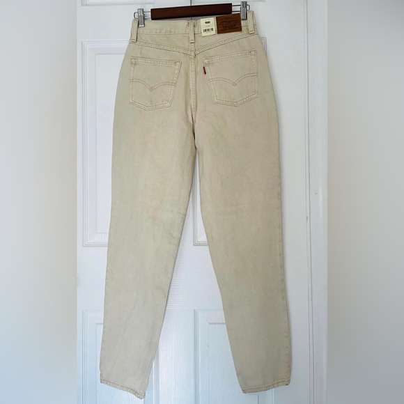 Levi’s Mom jeans (27X30) - Picture 8 of 15